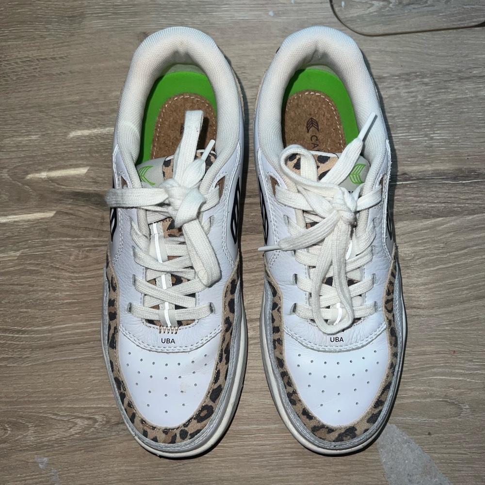 Cariuma White leather and Leopard print Sneakers - Picture 4 of 8